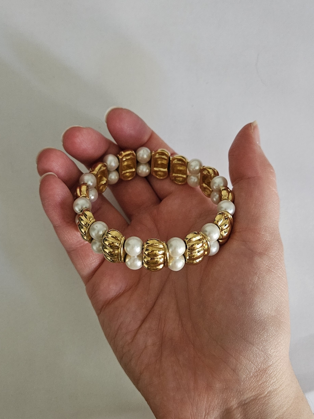 Gold and White Pearl Stretch Bracelet